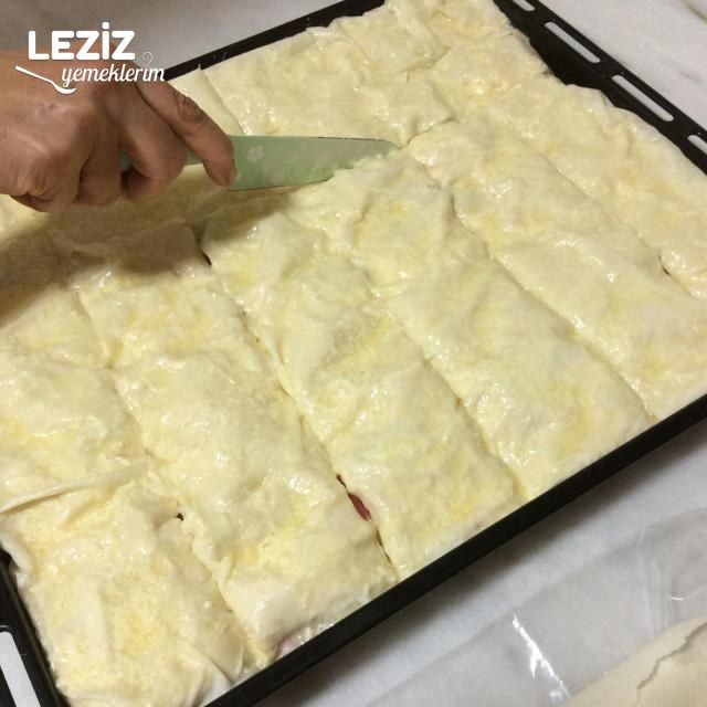 Menemenli Börek Tarifi
