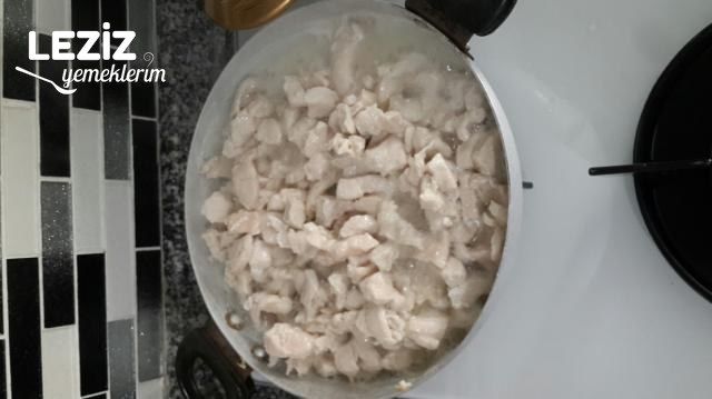 Kiremitte Beşamel Soslu Tavuk