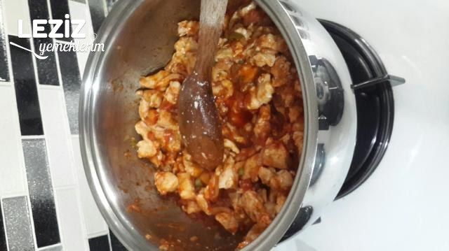 Kiremitte Beşamel Soslu Tavuk