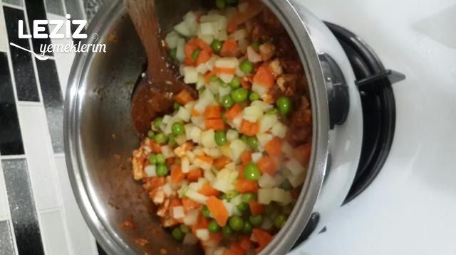 Kiremitte Beşamel Soslu Tavuk