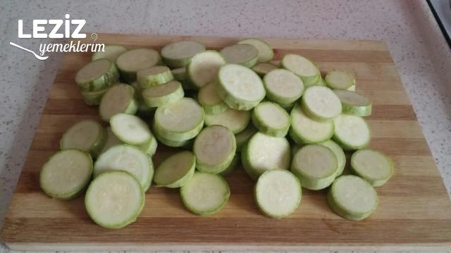 Beşamel Soslu Kıymalı Kabak Yemeği