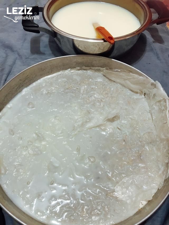 Güllaç Tarifi (Ramazanın Gülü)