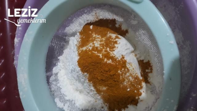 Enfes Portakallı Zerdeçallı Kek