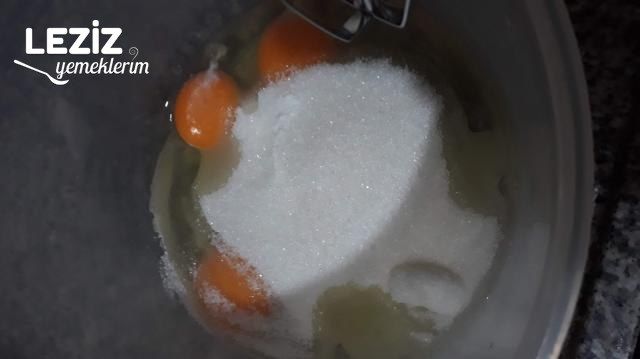 Enfes Portakallı Zerdeçallı Kek