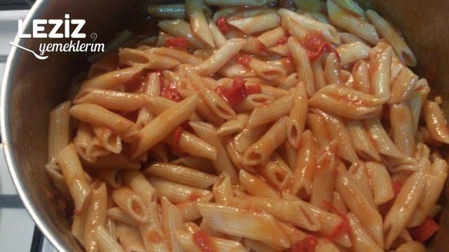 Domates Soslu Penne Makarna