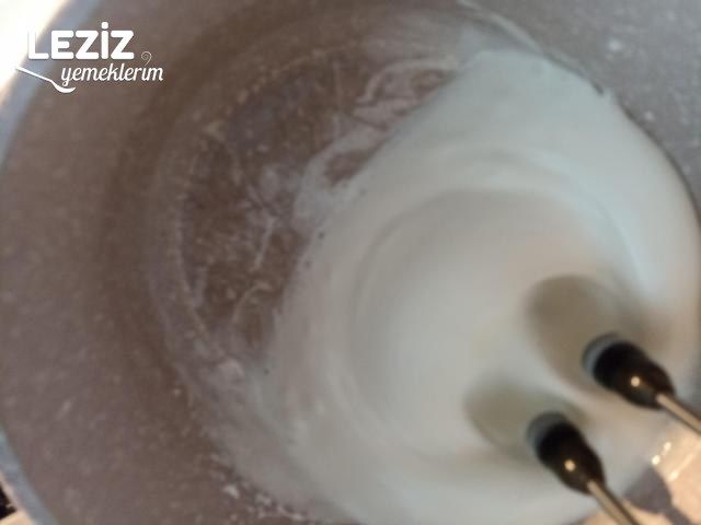 Mereng (Beze, Köpük Kurabiye) Yapımı