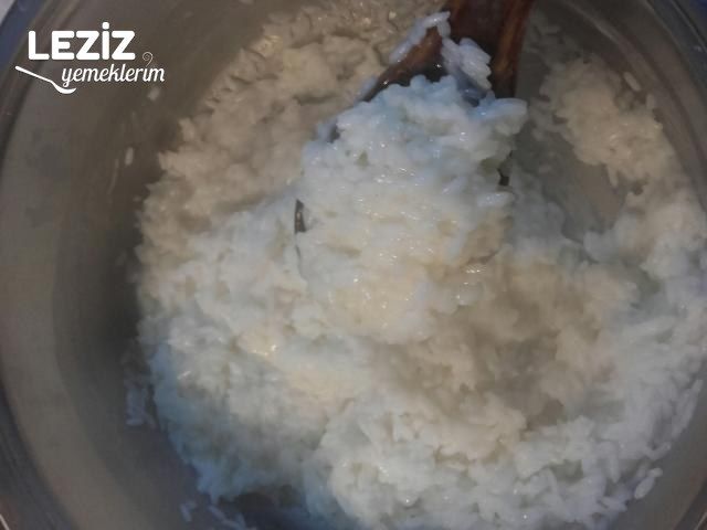 Tam Kıvamında Sütlaç Nasıl Yapılır?