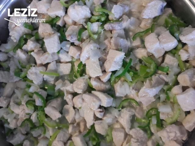 Tavuklu Patlıcan Yemeği
