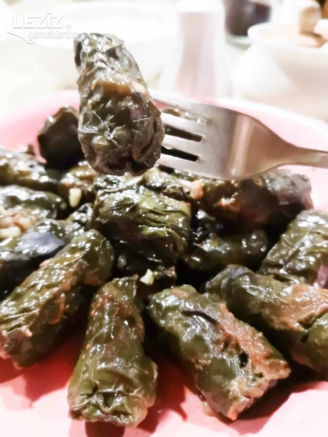 Güvecde Etli Pazı Sarması