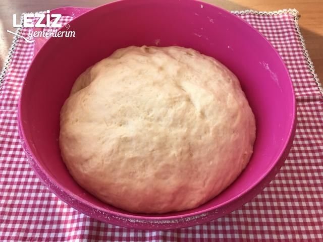 Çikolatalı Çiçek Çörek