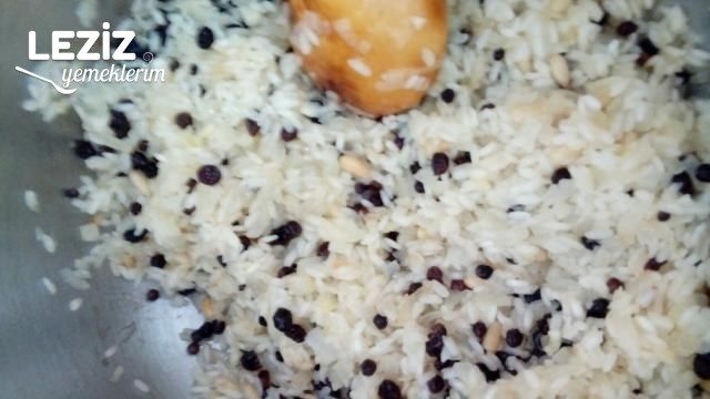 Zeytinyağlı Biber Dolma (Parmak Yedirten Tarif)