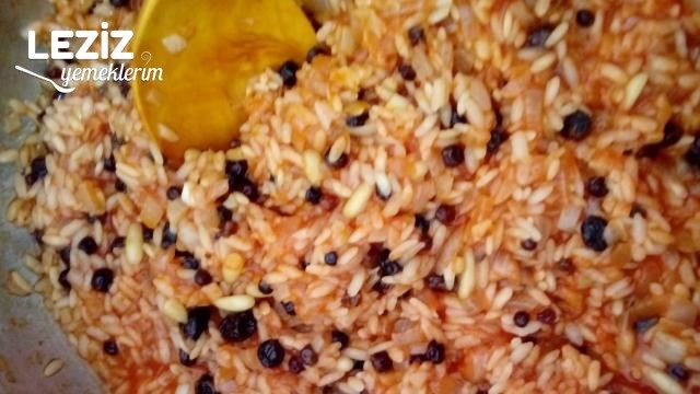 Zeytinyağlı Biber Dolma (Parmak Yedirten Tarif)