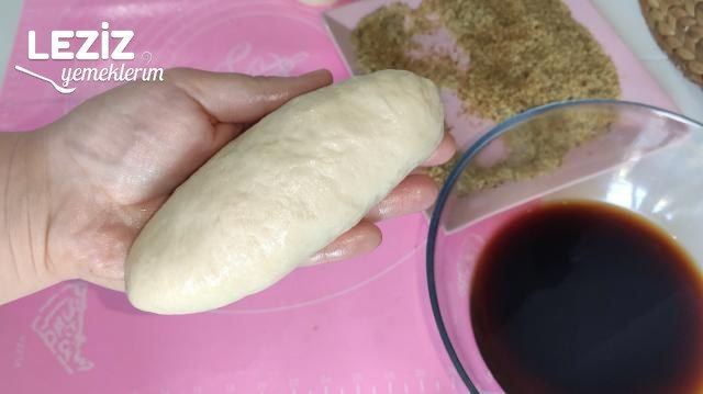 Pastane Lezzetinde Efsane Kaşarlı Simit Poğaça