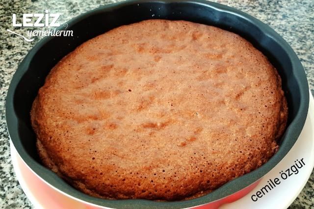 Nişastalı Kakaolu Kek