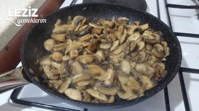 Et Tavuk Köfte Yanına Kremalı Mantar Nasıl Yapılır