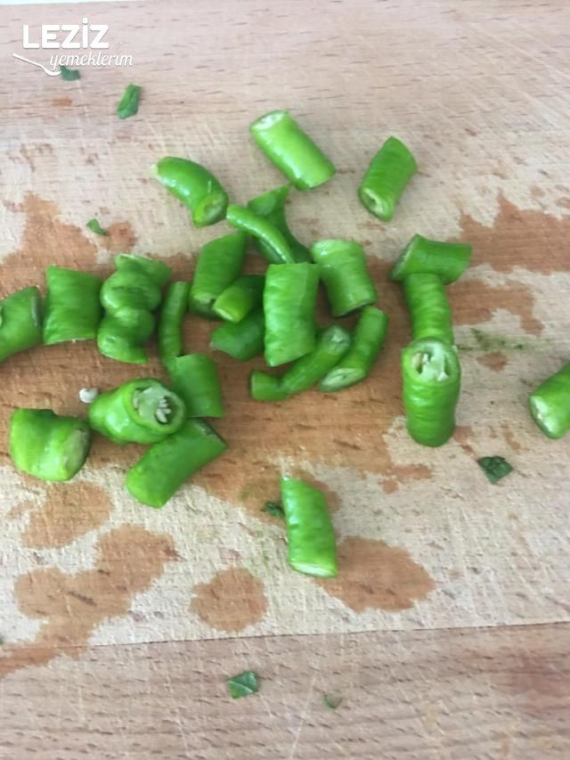 Nefis Kahvaltı Salatası Tarifi