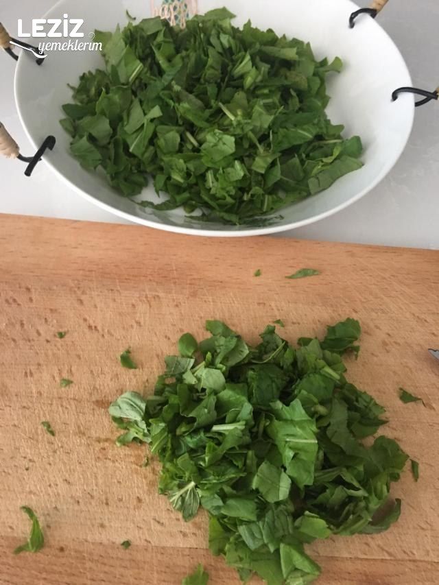 Nefis Kahvaltı Salatası Tarifi