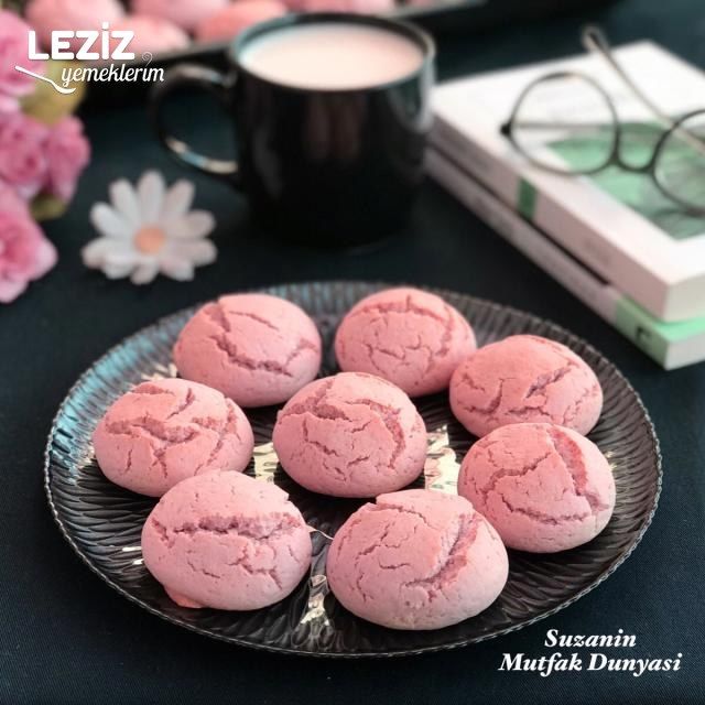 Pembiş Çatlak Kurabiye