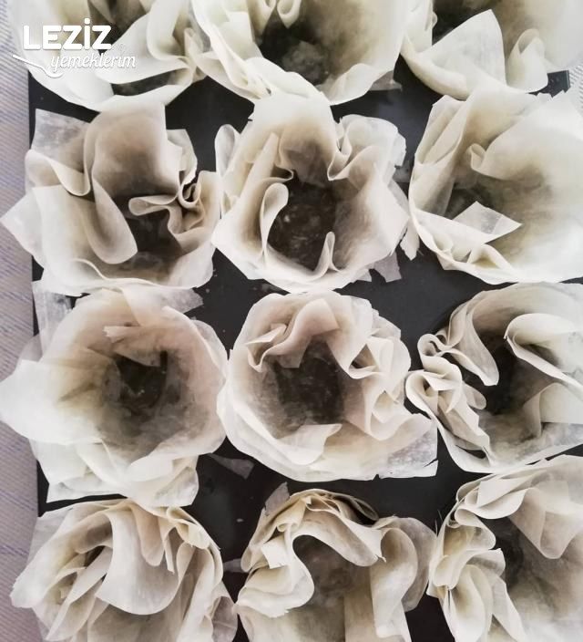 Yufkalı Fıstıklı Revani