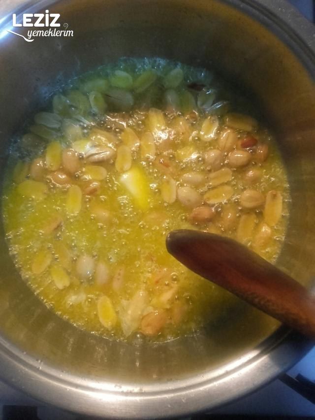 Fıstıklı İrmik Helvası Tarifi