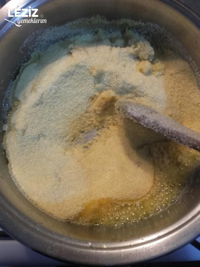 Fıstıklı İrmik Helvası Tarifi