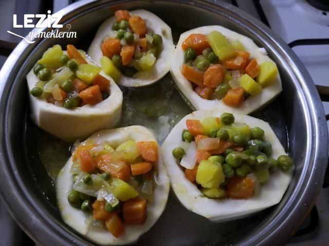 Lezzetiyle Görseliyle Kereviz Dolması
