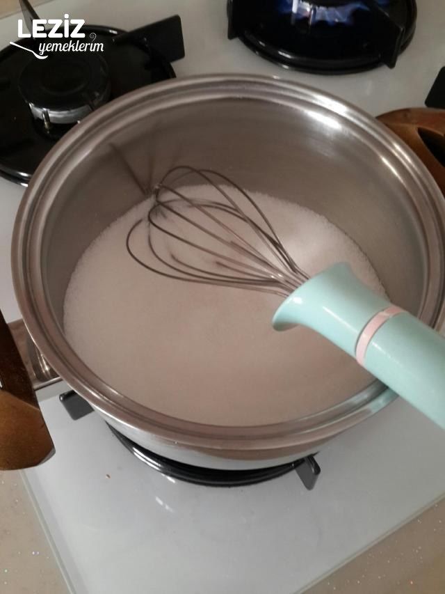 Karamelize Şerbetli Etimek Tatlısı