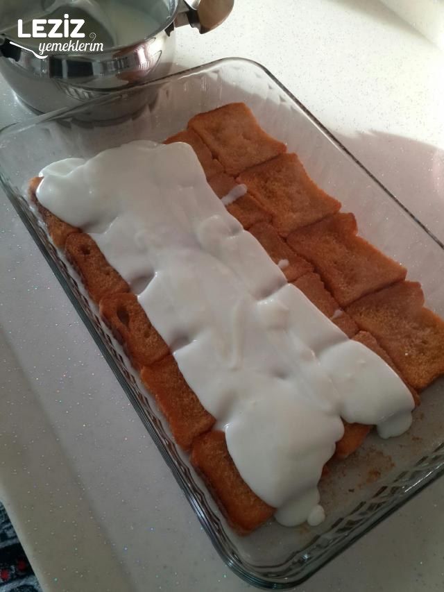 Karamelize Şerbetli Etimek Tatlısı