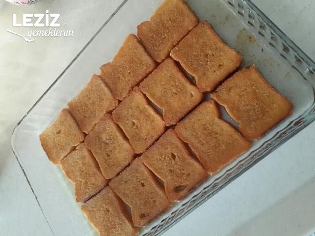 Karamelize Şerbetli Etimek Tatlısı