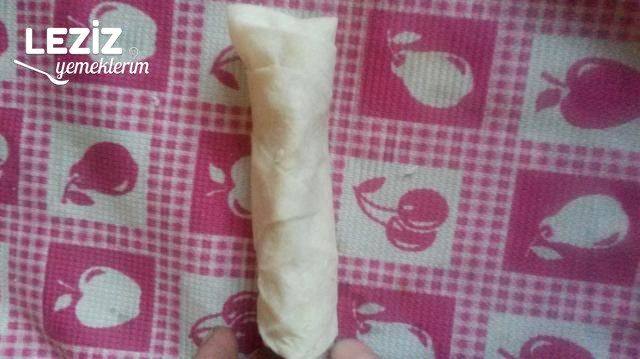 Simit Tadında Patatesli  Börek