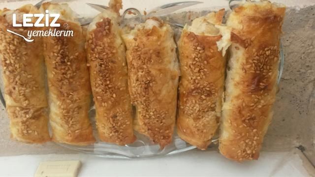 Simit Tadında Patatesli  Börek