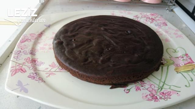 Tencerede Fırınsız 4 Malzemeli Bisküvili Kek