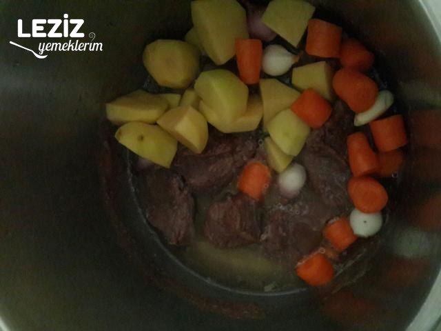 Lokum Kıvamında Et Haşlama