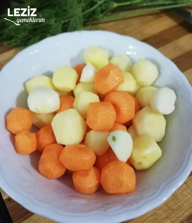 Ayva Dolması (Kuşbaşı Et İle)