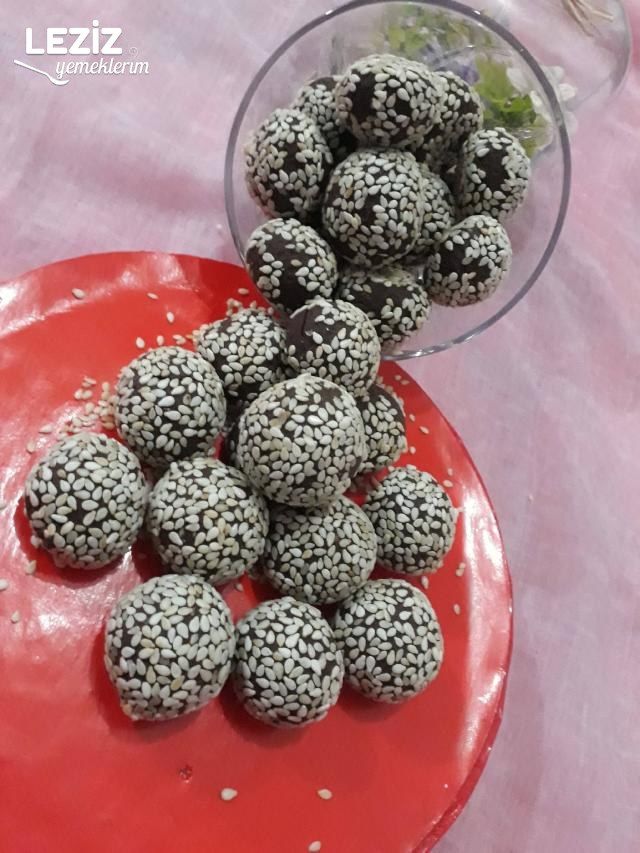 Susam Mantolu Kakaolu Misket Kurabiye