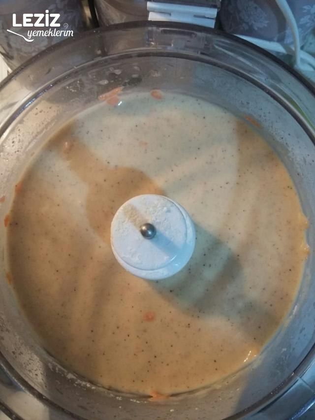 Cevizli Havuçlu Tarçınlı Kek