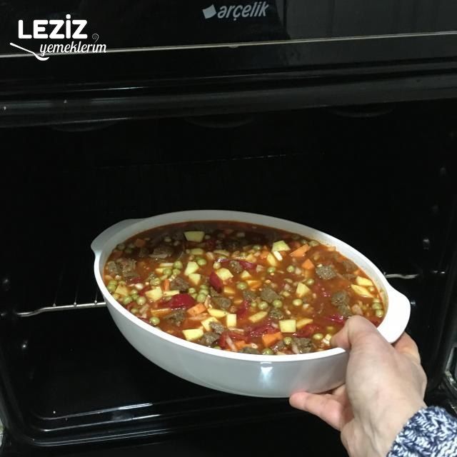 Fırında Kavurmalı Bezelye Yemeği