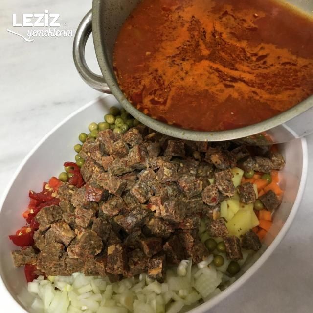 Fırında Kavurmalı Bezelye Yemeği