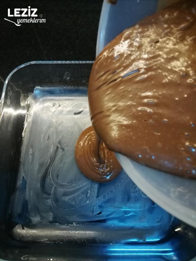 İki Renkli Kumlu Pasta