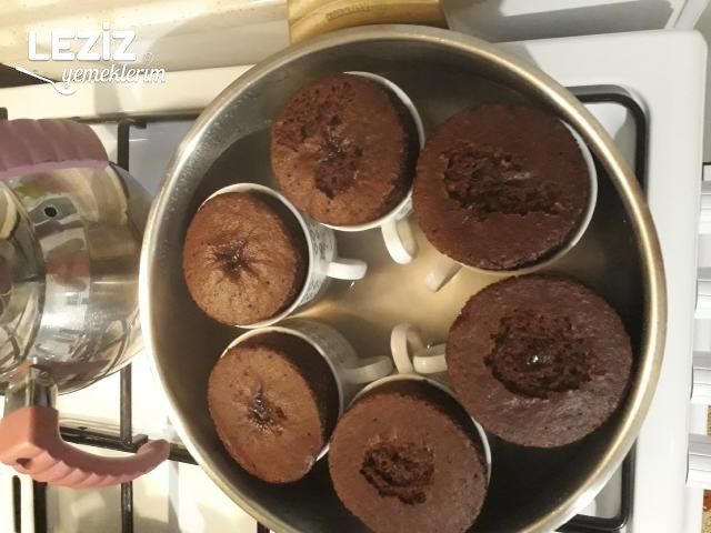 Sufle Tadında Fincanda Kek