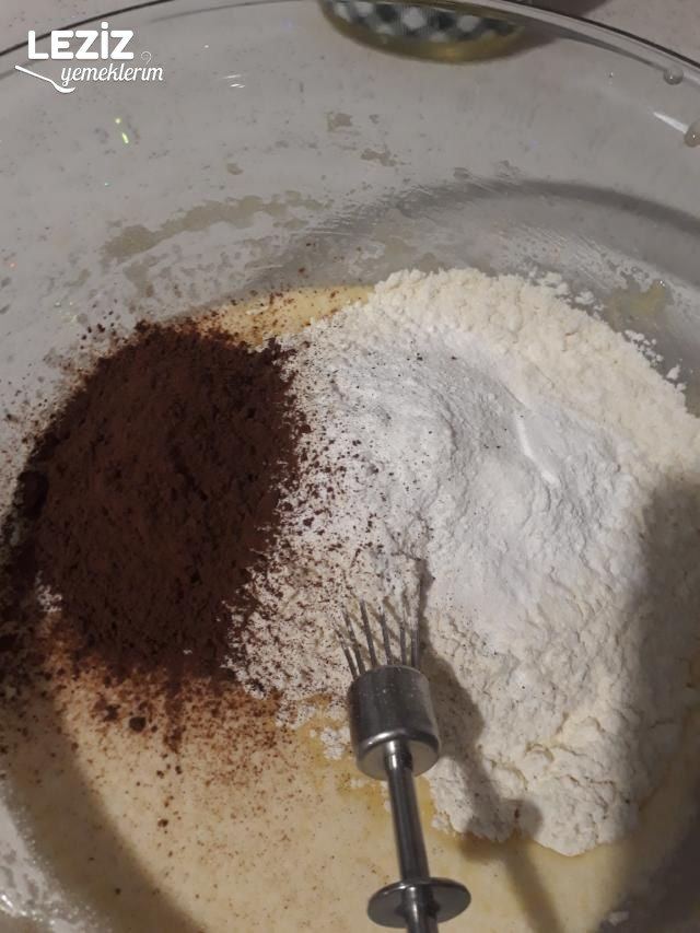 Sufle Tadında Fincanda Kek