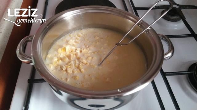 Sütlü Mısır Çorbası Tarifi