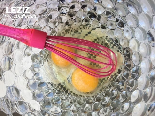 Yoğurt Soslu Patates Böreği