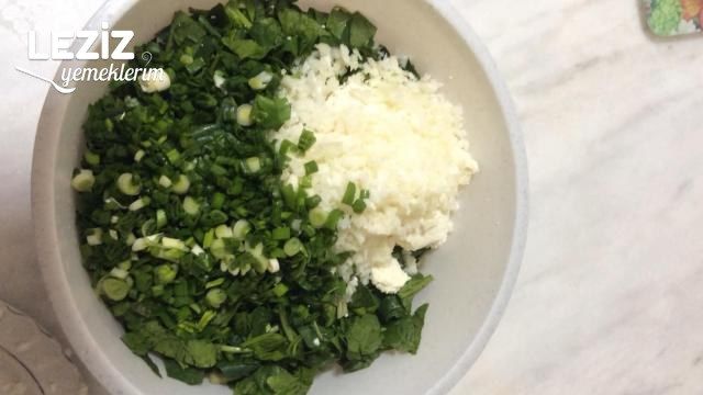 Ispanaklı Pide Nasıl Hazırlanır