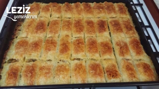Çıtır Çıtır Kıymalı Pırasalı Börek