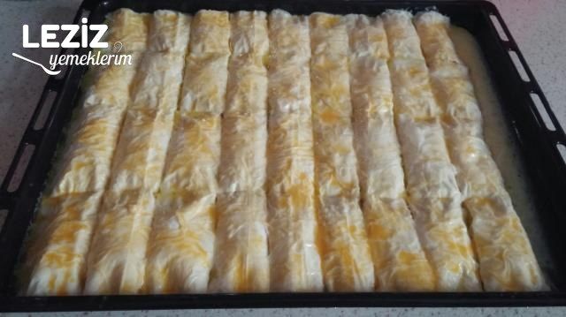 Çıtır Çıtır Kıymalı Pırasalı Börek