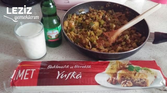 Çıtır Çıtır Kıymalı Pırasalı Börek