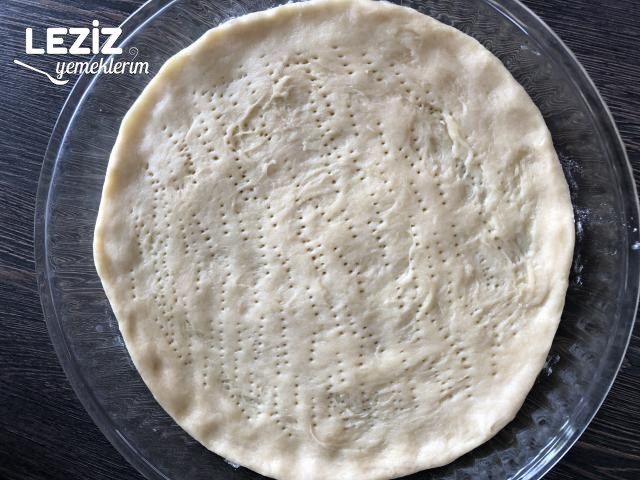 Susamlı Ev Pizzası