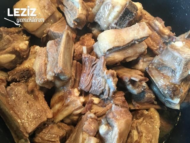 Kemikli Kuzu Etli Kuru Fasulye (Fotoğraflı Anlatım)