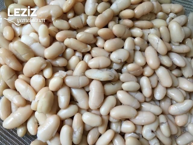 Kemikli Kuzu Etli Kuru Fasulye (Fotoğraflı Anlatım)